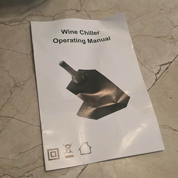 Electric Wine Chiller with Digital Display in Black/ Magic Chef - Picture 12 of 12